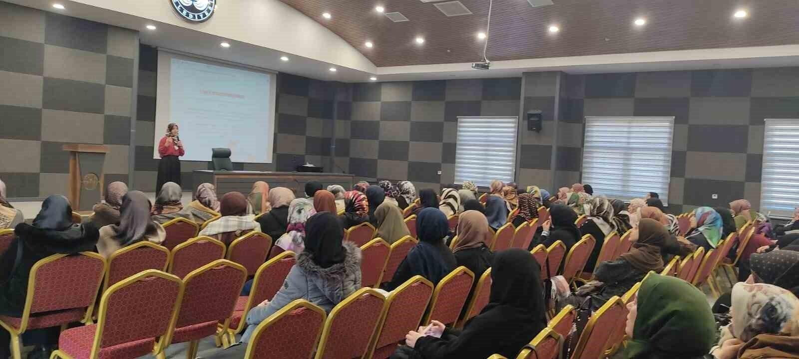 Elazığ’da Fahri Hocalar İçin Eğitim Semineri