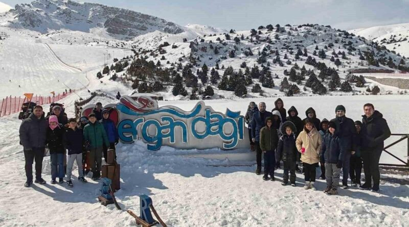 Erzincan Beşsaray Ortaokulu Öğrencileri Ergan Dağı'nda Teleferik Heyecanı 1