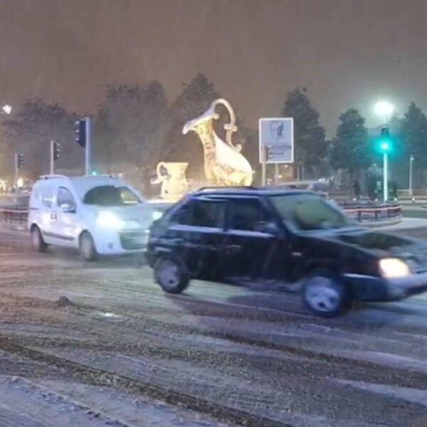 Erzincan'da kar yağışı sonrası yollar-1