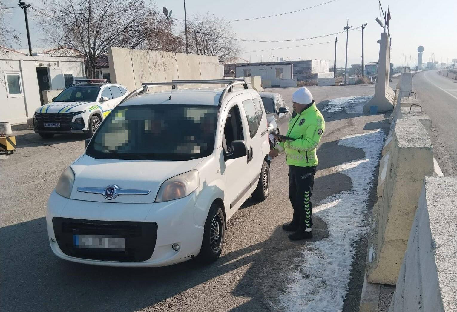 Erzincan’da Trafik Denetimi: Bin 463 Araç Denetlendi, 142 Sürücüye Ceza