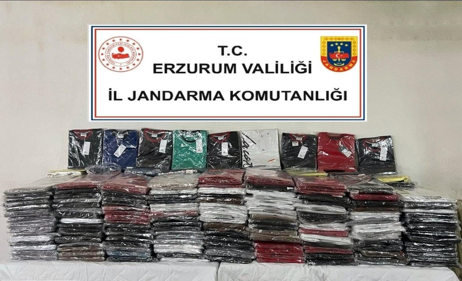 Erzurum’da Jandarma 1 Milyon TL Değerinde Kaçak Tişört Ele Geçirdi