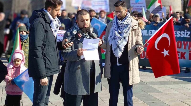 Erzurum'da Sağlıkçılar Gazze'deki Zulme Karşı 66. Haftalık Protesto Yürüyüşünü Devam Ettirdi 1