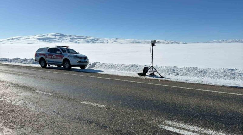 Erzurum'da Trafik Denetlemeleri Sonucu 33 Bin 643 Araç Kontrol Edildi 1