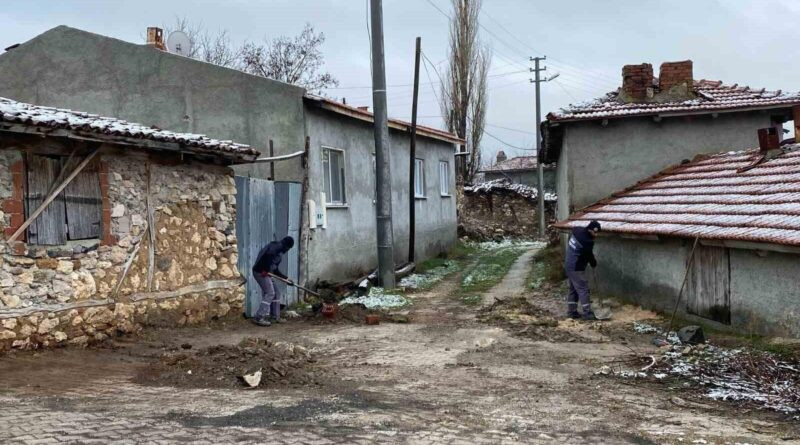 Eskişehir İnönü Belediyesi Esnemez Mahallesi'nde Detaylı Temizlik Yaptı 1