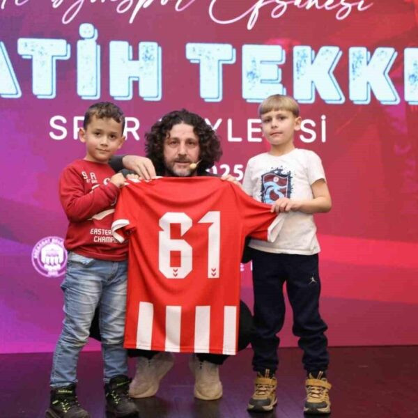 Fatih Tekke ile futbolseverler-1