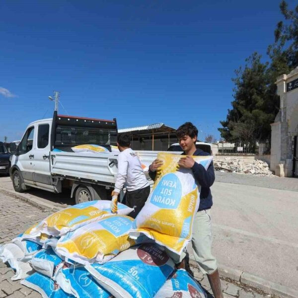 Gaziantep Büyükşehir Belediyesi tarafından depremzede çiftçilere dağıtılacak modern sulama sistemleri.-3