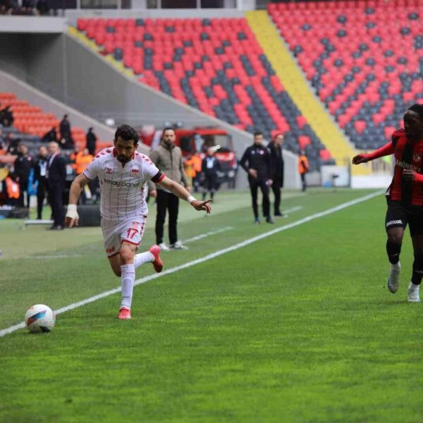 Gaziantep FK'nın golünü atan Kozlowski-2