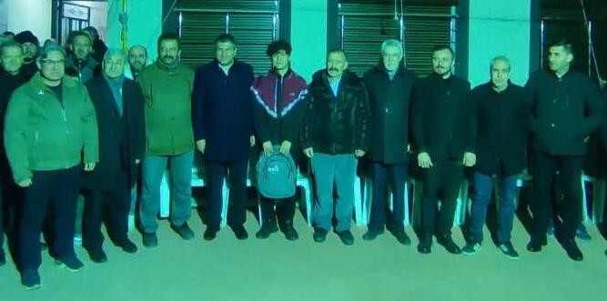 Gediz Belediyesi, Asker Giden Gençlere ‘Asker Çantası’ Hediye Etti