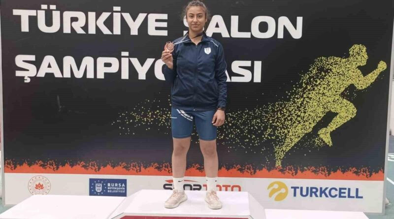 Gülnaz Çetin, U 16 Salon Atletizm Türkiye Şampiyonası'nda Türkiye Üçüncüsü Oldu 1