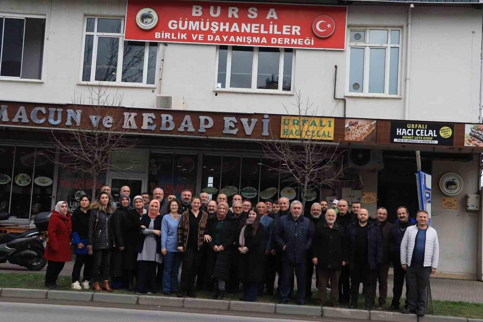 Gümüşhaneli Öğretmen ve Öğrencisi 40 Yıl Sonra Bursa’da Buluştu