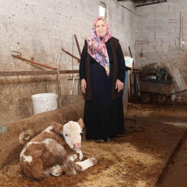 Hacılar Belediye Başkanı Bilal Özdoğan, Tuna ailesini ziyaret ediyor.-1