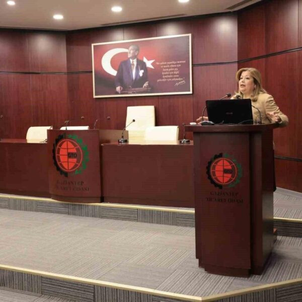 HKÜ Rektör Yardımcısı Prof. Dr. Gül Rengin Küçükerdoğan-1