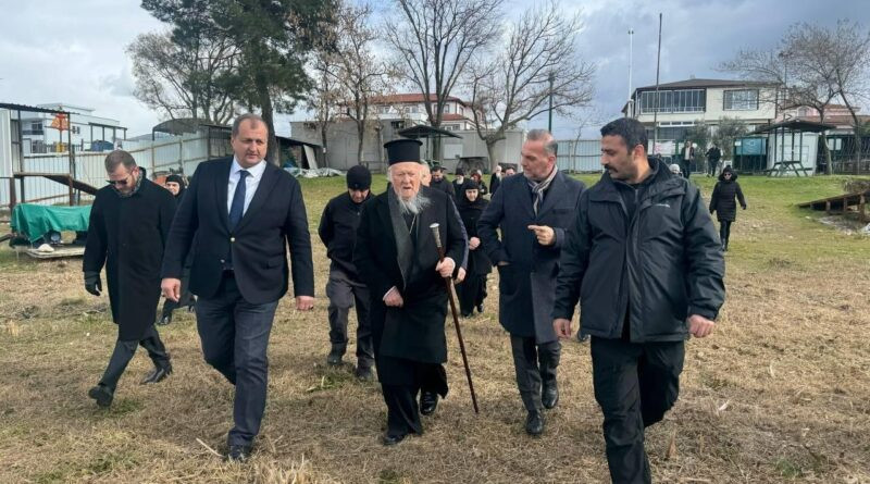 I. Bartholomeos ve 14 Kardinal İznik'te Vatandaşlarla Buluştu 1