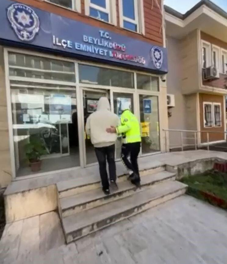 İstanbul Beylikdüzü’nde Tehlikeli Sürücü Polis Tarafından Yakalandı