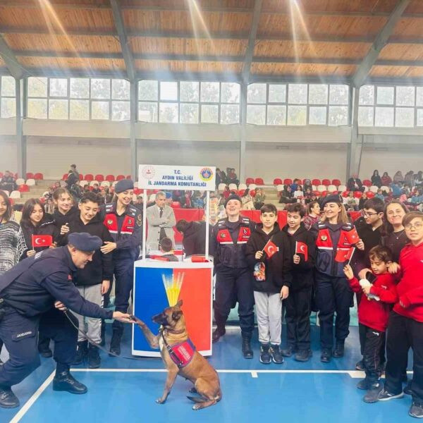 Jandarma ekiplerinin tanıtım stantı-2