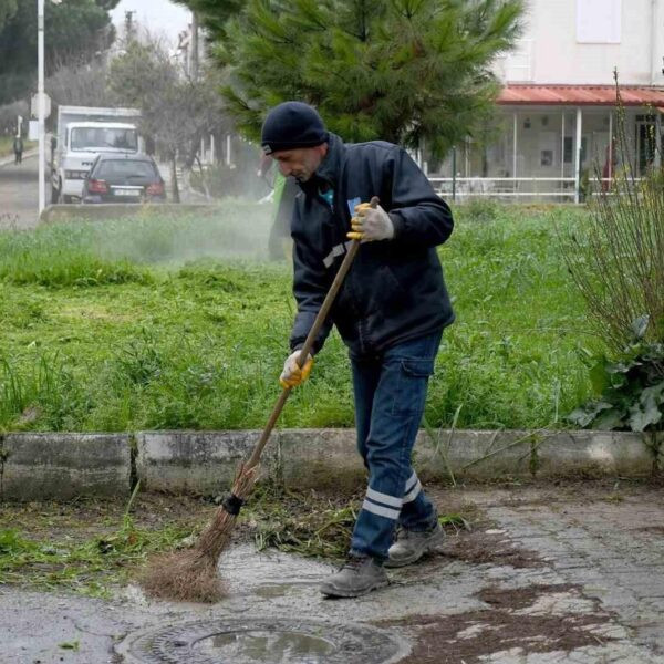 Kadıkalesi Mahallesi'nde temizlik çalışması-4