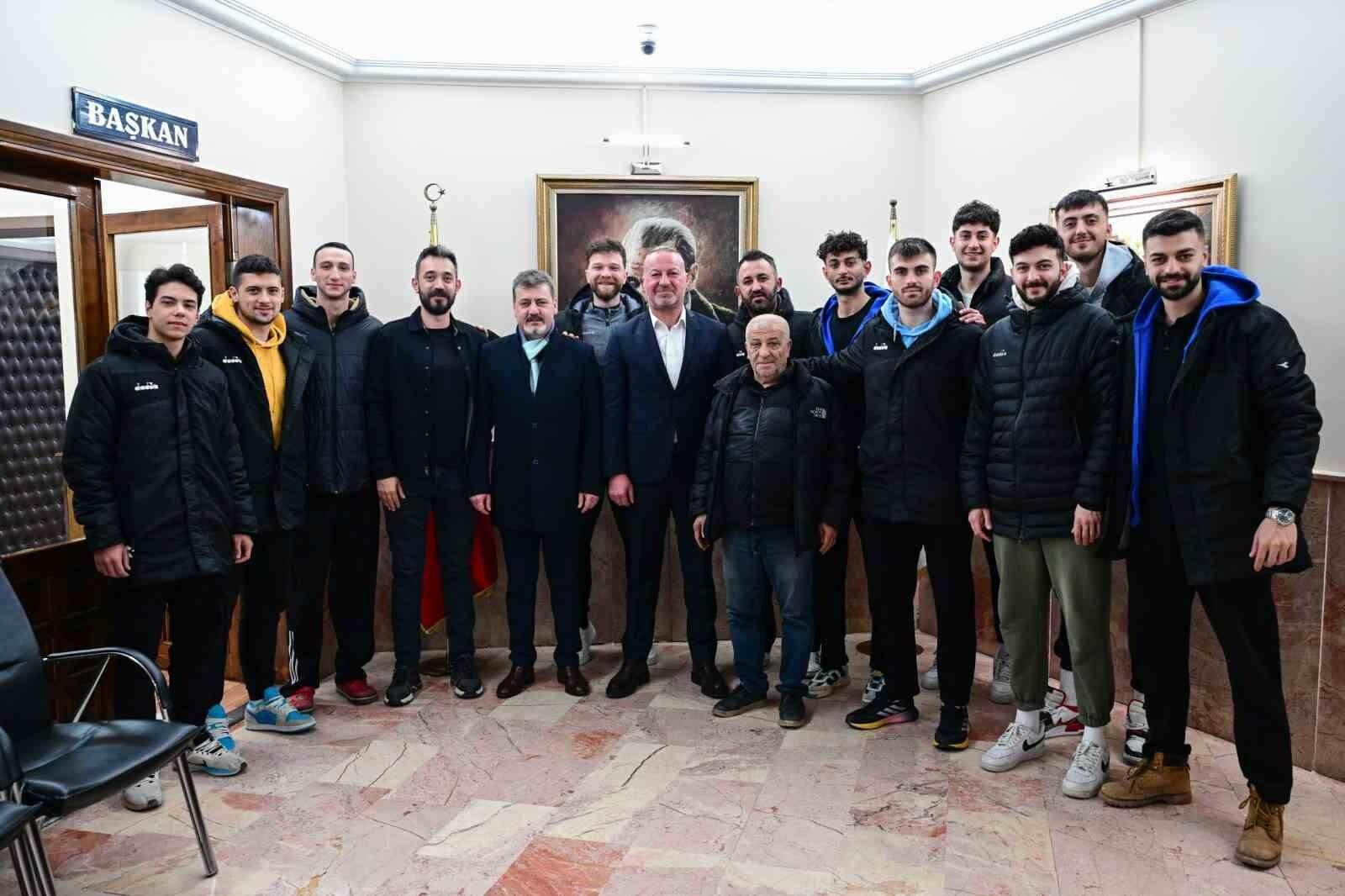 Karacabey Belediyespor, 1. Lig’e Yükselme Hayalleri Kuruyor