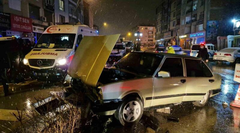 Karaman'da Kaza Yapan Sürücü, Polis Aracı'nda Kendini Vurdu 1