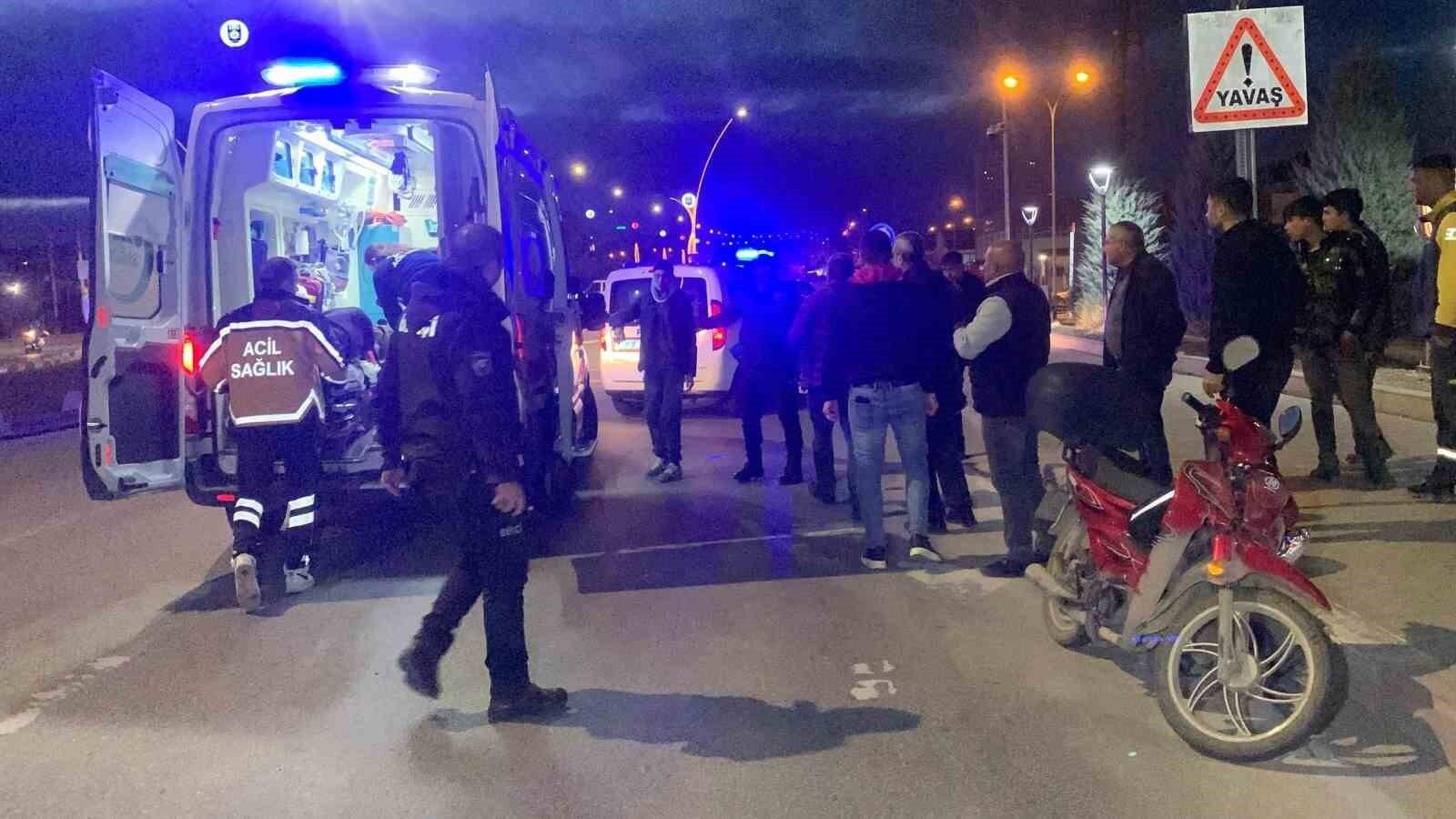 Karaman’da Motosiklet Çarptı: Çocuk ve Sürücü Yaralandı