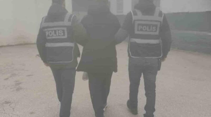 Kastamonu'da 6 Yıl 5 Ay 27 Gün Hapisi Cezası Olan Şahıs Polis Ekipleri Tarafından Yakalandı 1