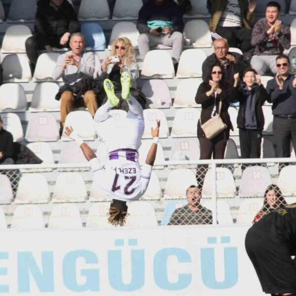 Keçiörengücü futbolcuları Yeni Malatyaspor'u yenerek sevinmeye devam ediyor.-3