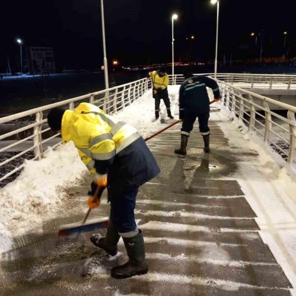 Kocaeli'de kar temizliği-1