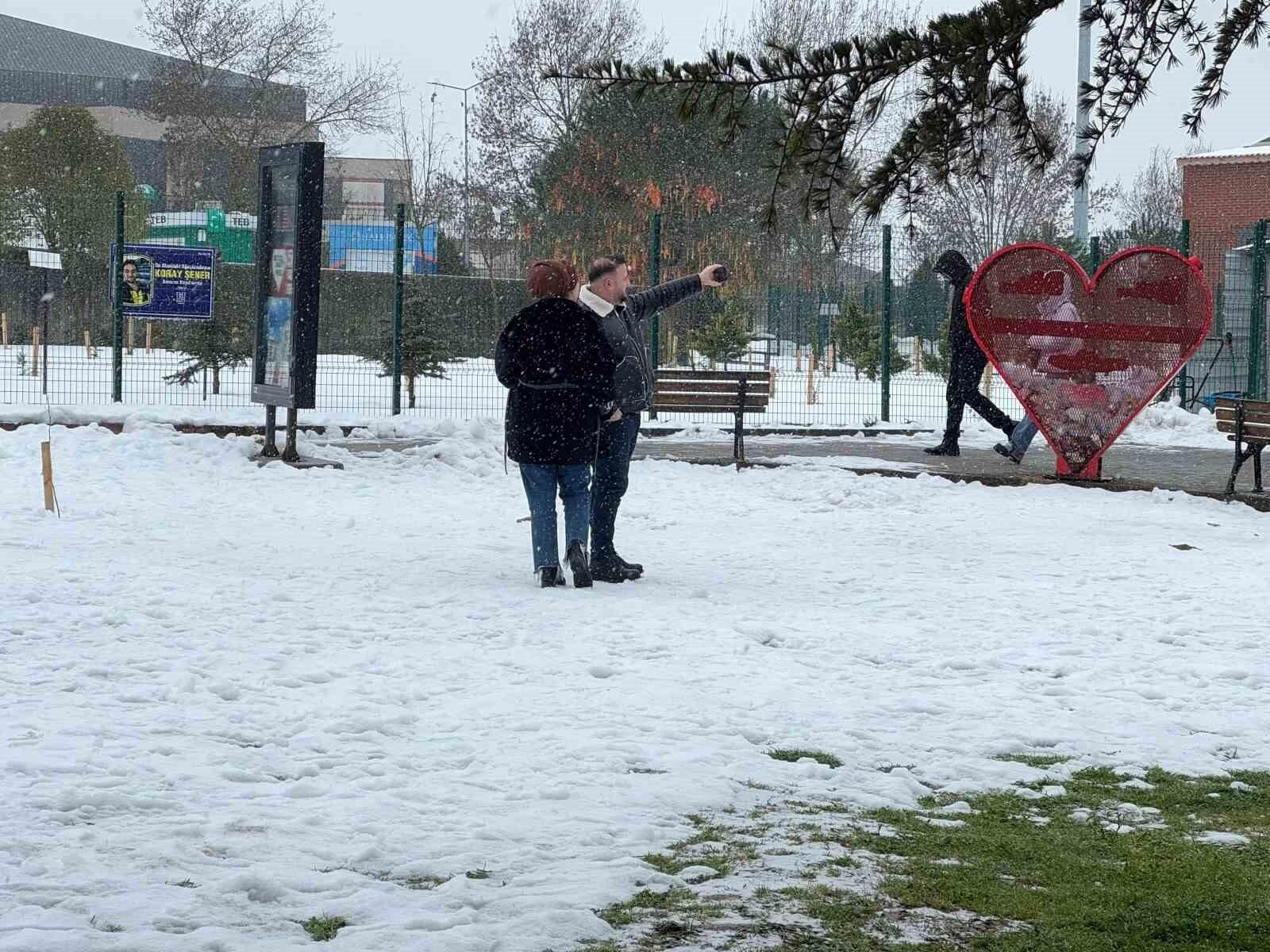 Kocaeli’de Karlı Sabah