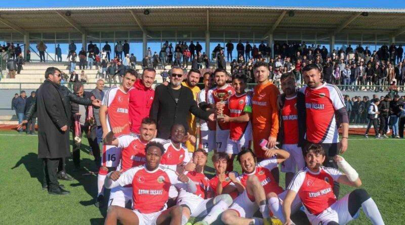 Kurtlapa Köyü Sivas'ta Köyler Arası Futbol Turnuvası Şampiyonu 1