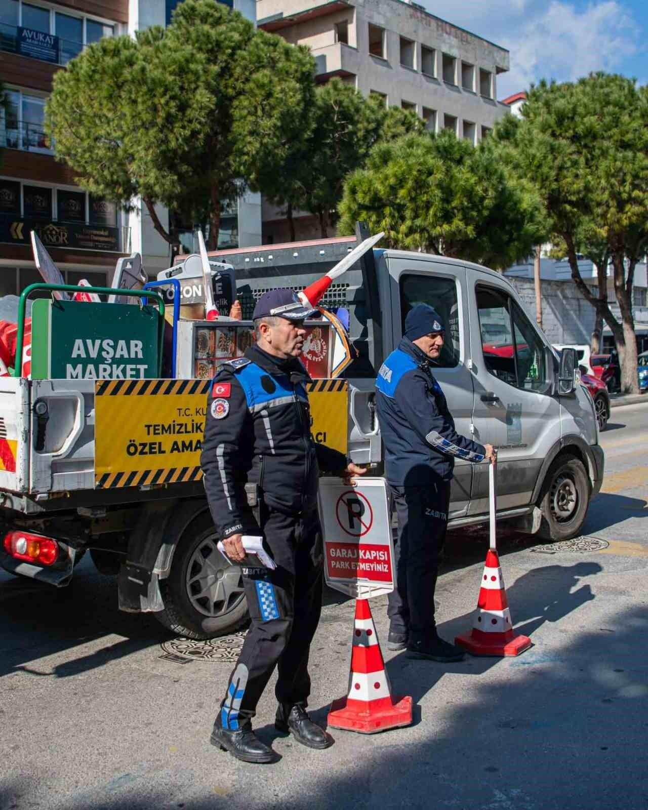 Kuşadası Belediyesi, Kent Düzeni İçin Yoğun Denetimler Yaptırıyor