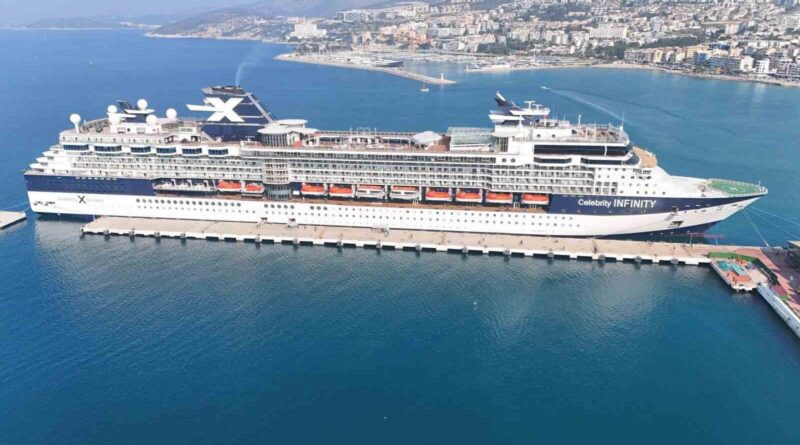 Kuşadası, Şubat Ayında 'Celebrity Infinity' ile Karşıladı 1