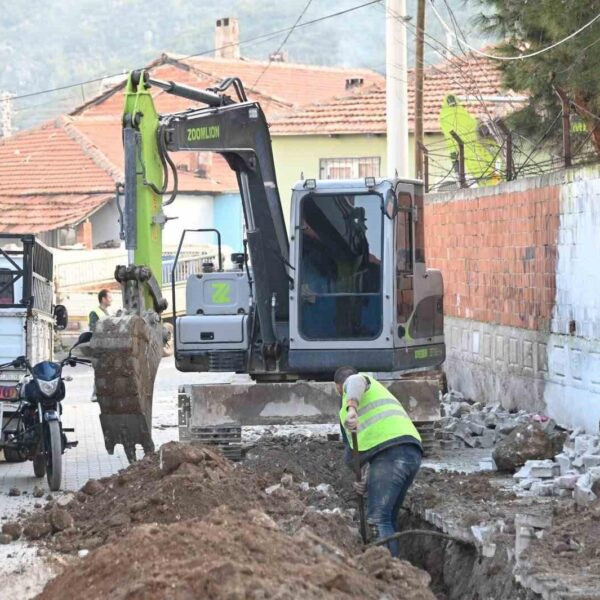 Mahalle sakinleri su kesintilerinden kurtulmaktan memnun-3