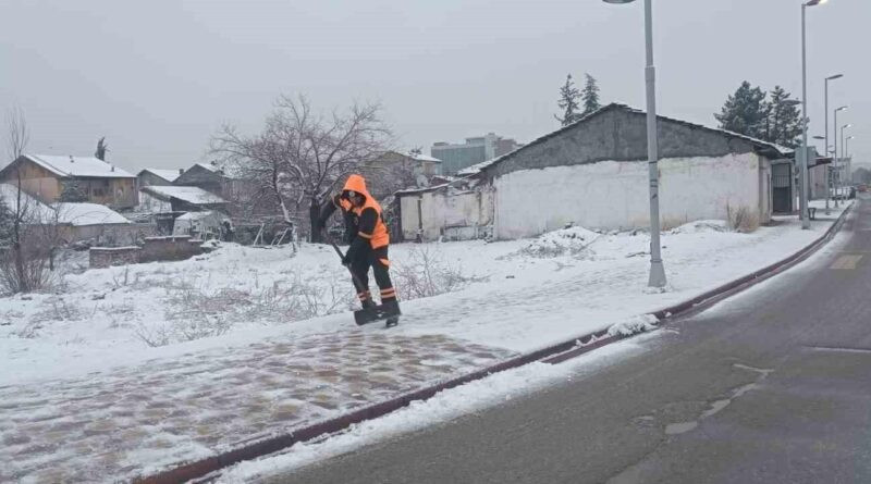 Malatya'da Yeşilyurt Belediyesi Karla Mücadelesi 1