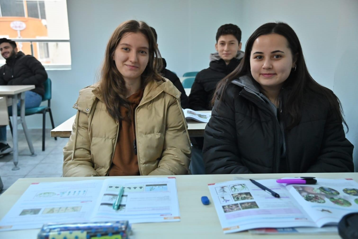 Manisa Büyükşehir Belediyesi, Akhisar’da Öğrenciler İçin Yeni MABEM Binasını Açtı