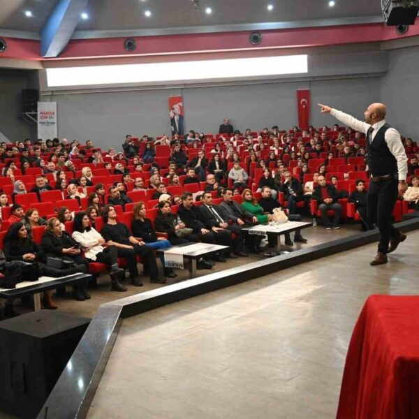 Manisa Büyükşehir Belediyesi'nin düzenlediği etkinliklerden biri-3