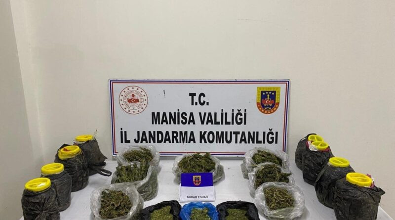 Manisa'da Jandarma 3 Kilo Kubar Esrar Ele Getirdi 1