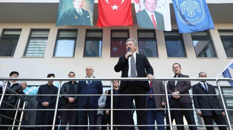 Melikgazi Belediyesi, Kayseri'de 50. Yıl Dedeman Fen ve Teknoloji Anadolu İmam Hatip Lisesi'nde Akıl Küpü Kütüphanesi'ni Açtı 1