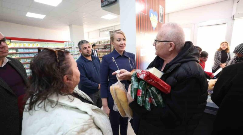 Merkezefendi Belediyesi Halk Market'i Açtı: Emeklilere %10 İndirim 1