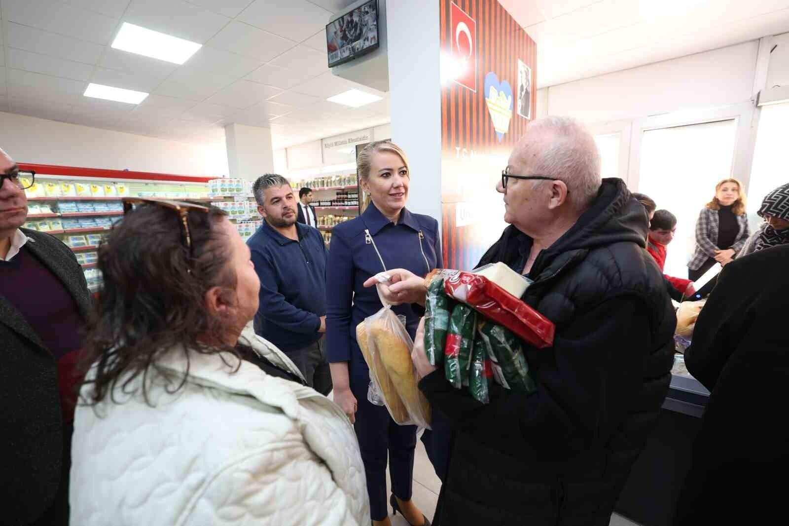 Merkezefendi Belediyesi Halk Market’i Açtı: Emeklilere %10 İndirim