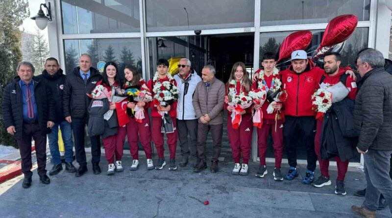 Milli Sporcular Bakuriani EYOF'ta Madalya Kazandı, Erzurum'da Şampiyonlar Gibi Karşılandı 1