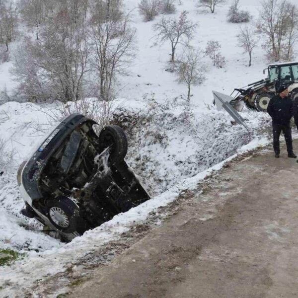 Minibüsün Köprüden Düştüğü Görüntüsü-1