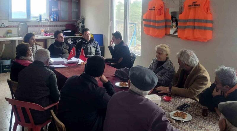 Muğla Orman İşletme Müdürlüğü, Ula'da Yangın Önlenmesi İçin Köylülerle Bilgilendirme Toplantısı 1