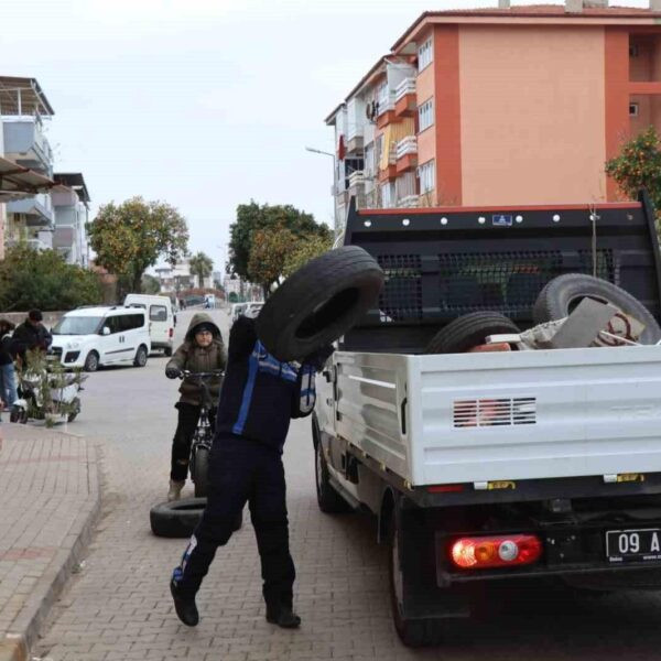 Nazilli Belediye Başkanı Dr. Ertuğrul Tetik'in açıklama yapması-4