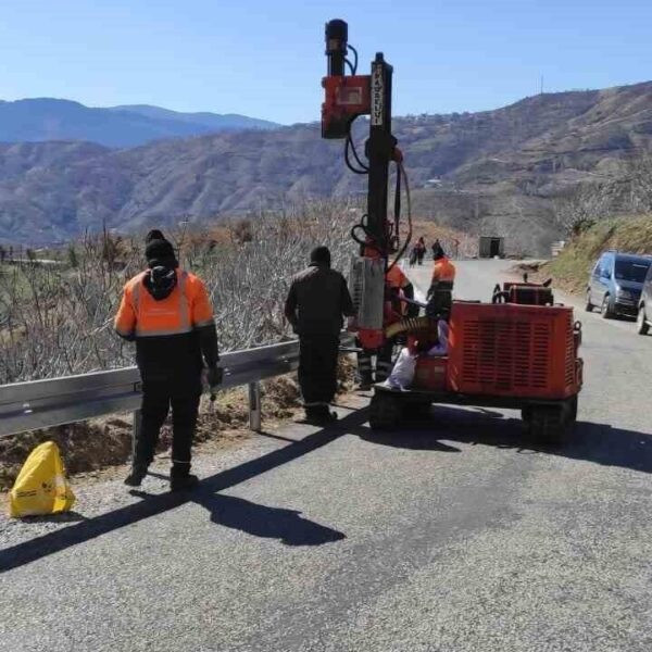 Nazilli Bülent Taşkıran Bulvarı'nda sıcak asfalt uygulaması-5