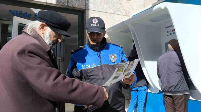 Niğde Polisi Vatandaşları İletişim Yoluyla Dolandırıcılıktan Korumak İçin Bilinçlendirme Çalışması Yaptı 1