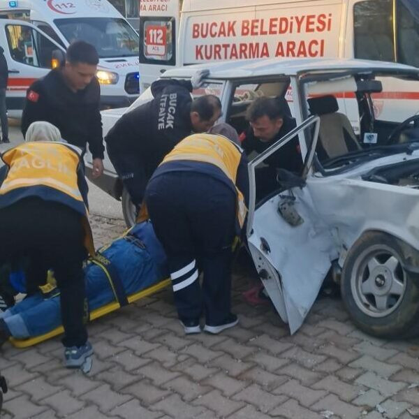 Olay yerine gelen itfaiye ve polis ekipleri-6