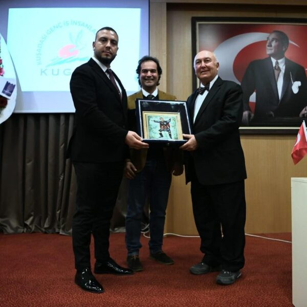 Prof. Dr. Övgün Ahmet Ercan'ın Kuşadası'ndaki konferansta yaptığı konuşma-1