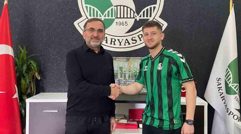 Sakaryaspor, Atanas Kabov'u Kadrosuna Kattı 1