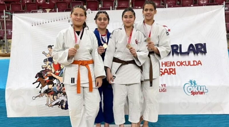 Salihli Sporcular Isparta'da Judo Şampiyonluğu 1