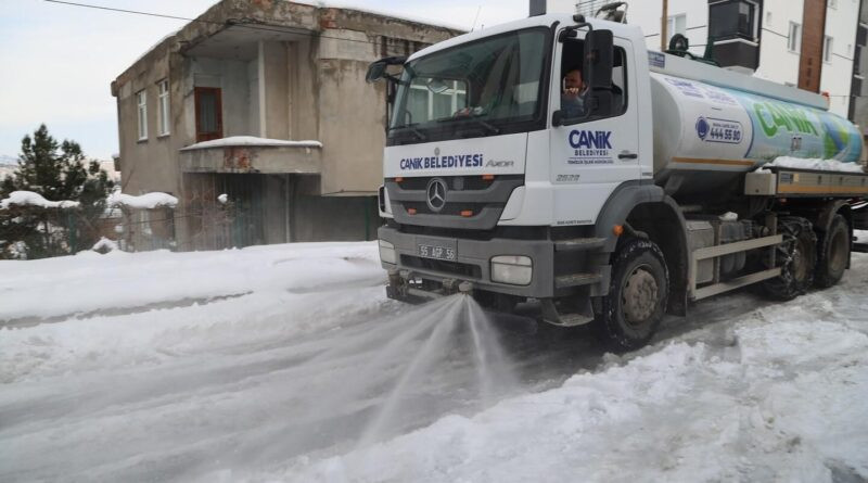 Samsun Canik'te Karla Mücadele Rotalarda Devam Ediyor 1