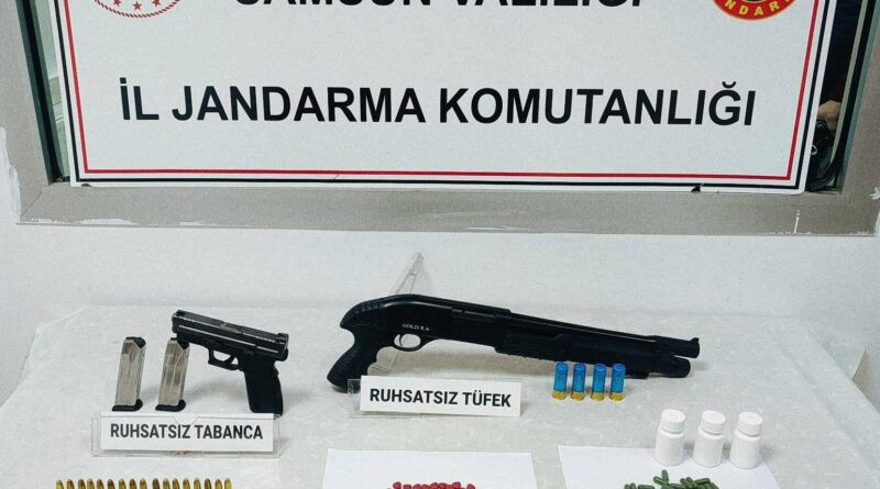 Samsun'da Jandarma Operasyonu: İki Şüphelinin Elinde 33 Ecza Hap ve 59 Ecstasy Ele Getirildi 1